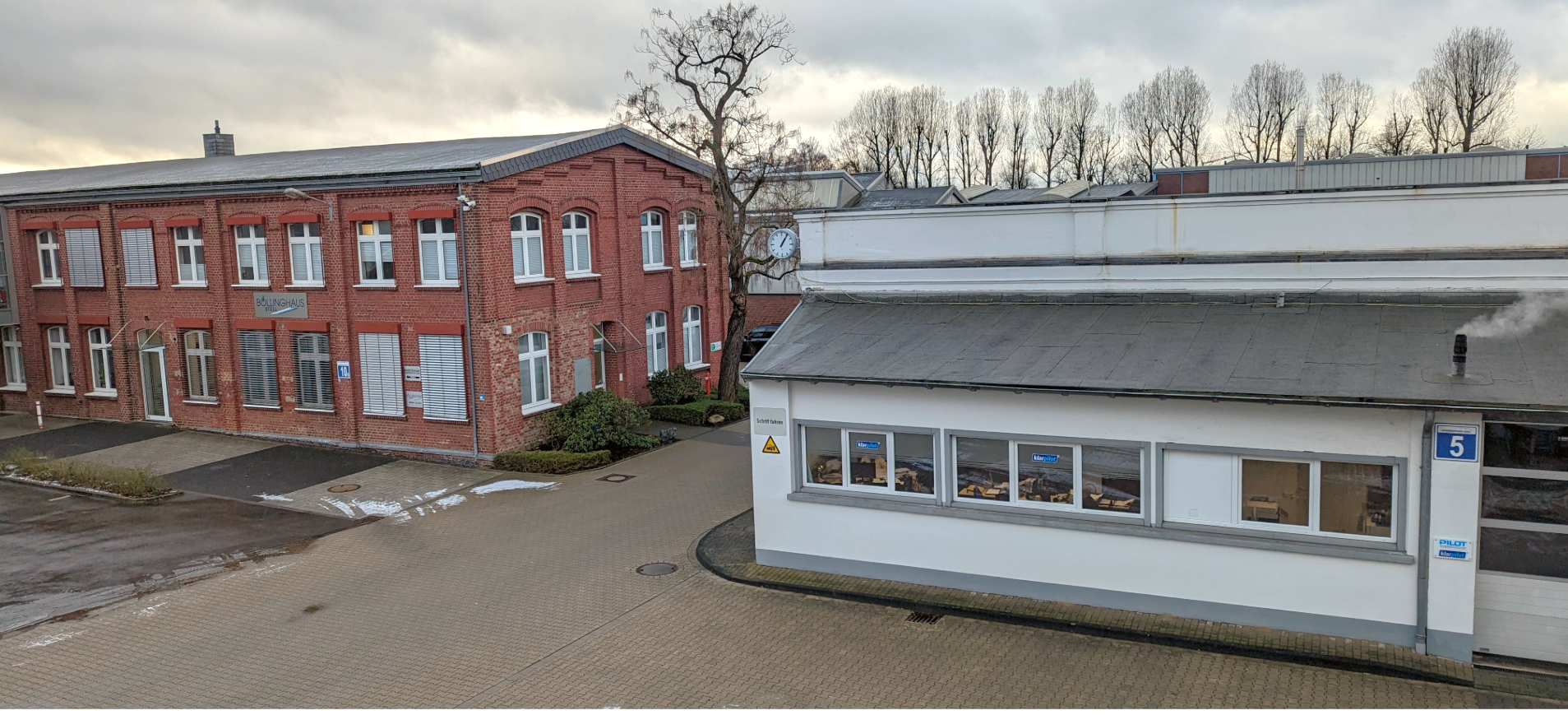 Gewerbepark-Sued-Hilden-Bueroflaechen-vermieten-Blick-auf-Gelaende